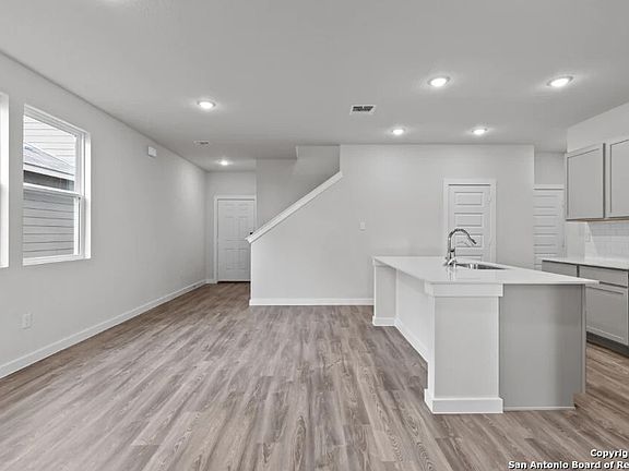 7th image of this home