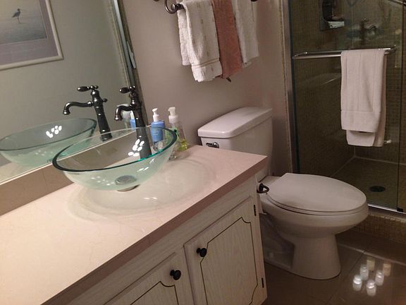 5th image of 412 Greenbrier Cir