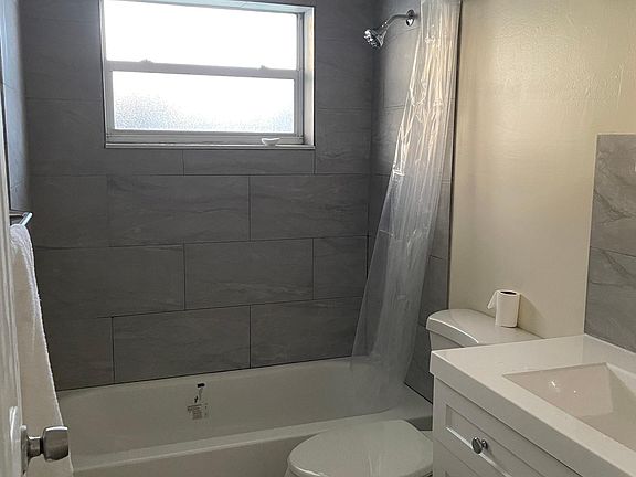 5th image of 420 NE 44th St #420