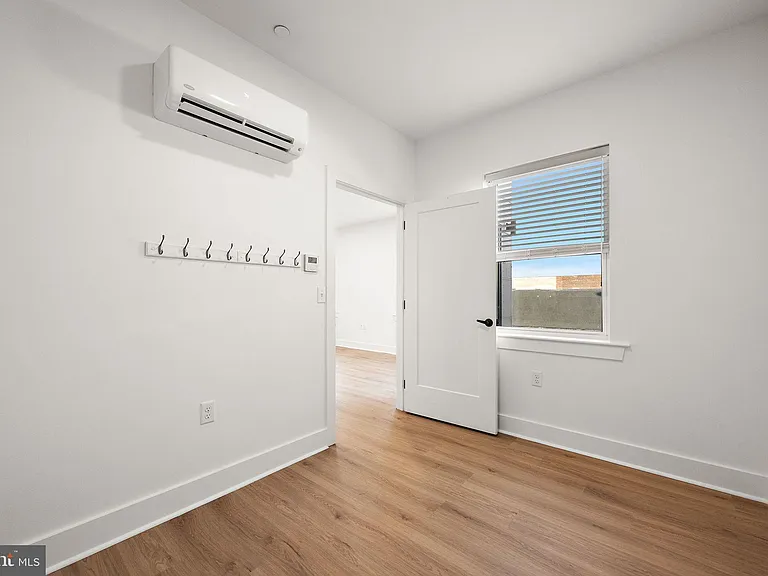 801 N Market St #303 — Photo 4
