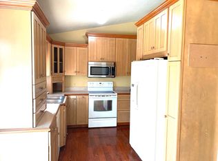 1089 Regency Dr, Woodbury, MN 55125