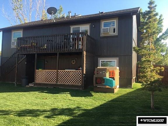 3rd image of 525 Gunn Cir