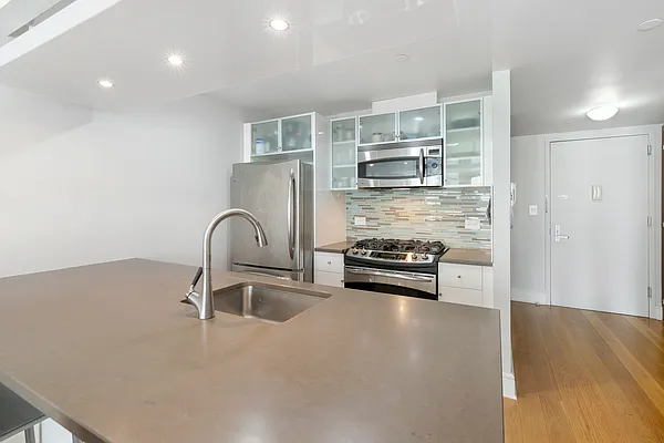 Sold by Compass | media 1