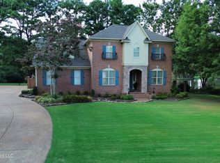 8209 Longwood Dr, Olive Branch, MS 38654