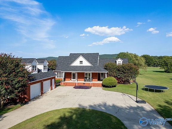 3rd image of 400 Plantation Pointe Rd