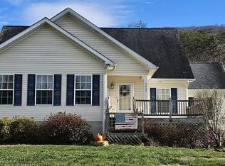 3422 Newfound Rd, Canton, NC 28716