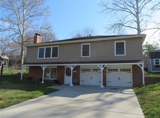 9107 Switzer St, Overland Park, KS 66214