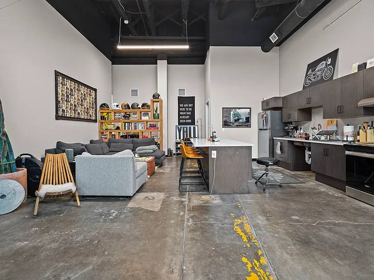 9th St Lofts — Photo 42