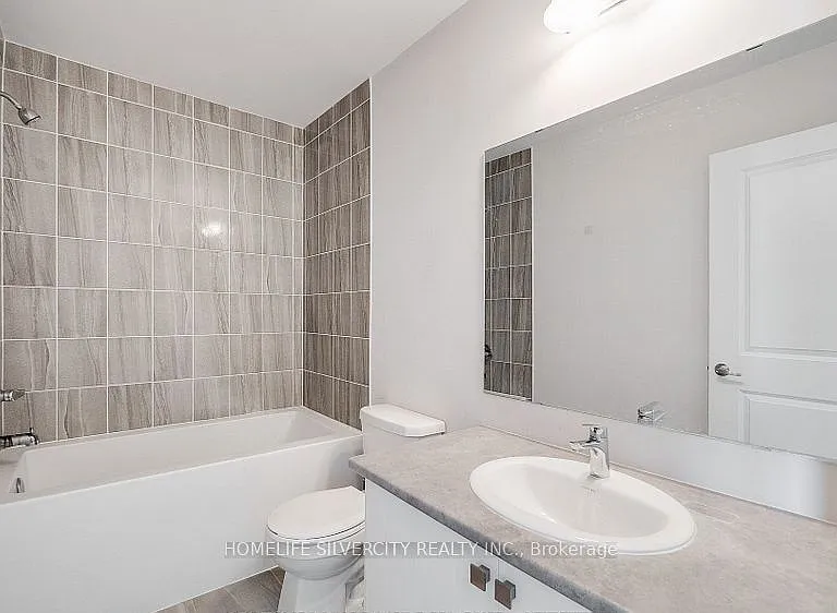 585 Colborne St E #104 — Photo 4