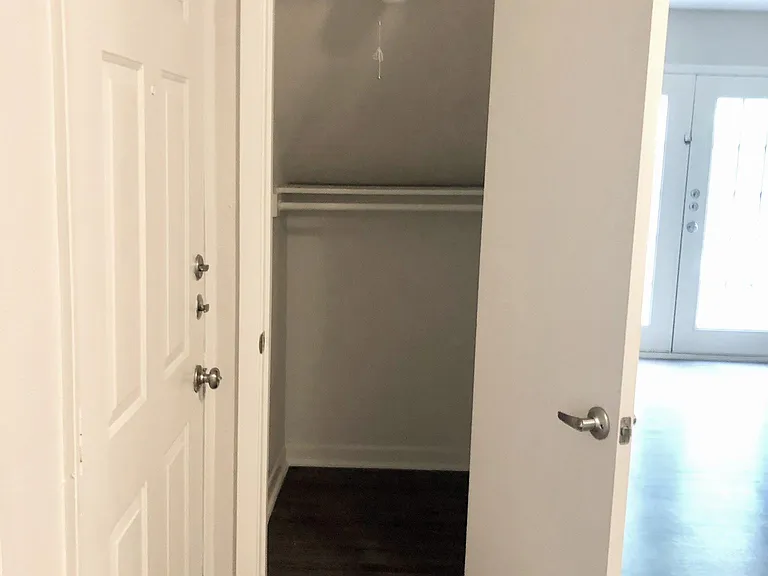 2413 Mission Hill Dr #C — Photo 16