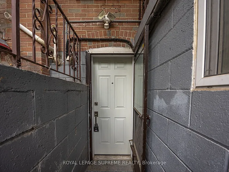 27 Dalrymple Dr — Photo 22