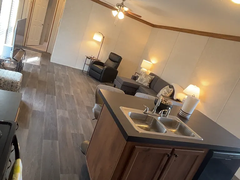 14431 Stephens Rd — Photo 3