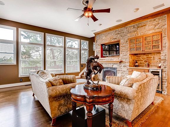 3rd image of 1237 Havenwood Way