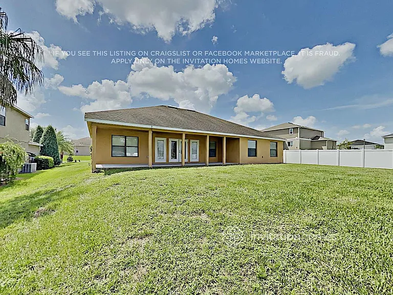 1714 Garden View St — Photo 3