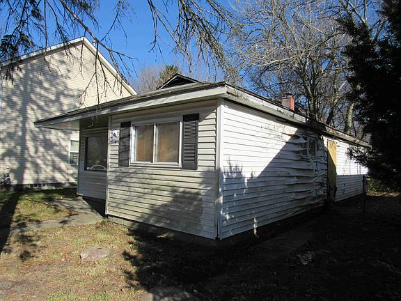 15746 Lamphere