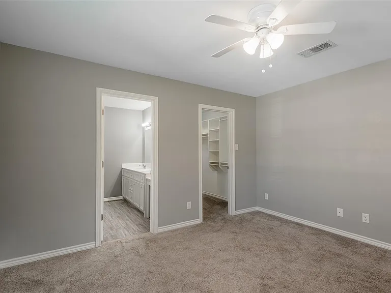 100 Shorewood Dr — Photo 14