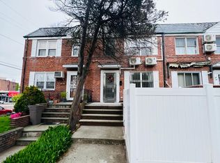 6903 175th St, Fresh Meadows, NY 11365