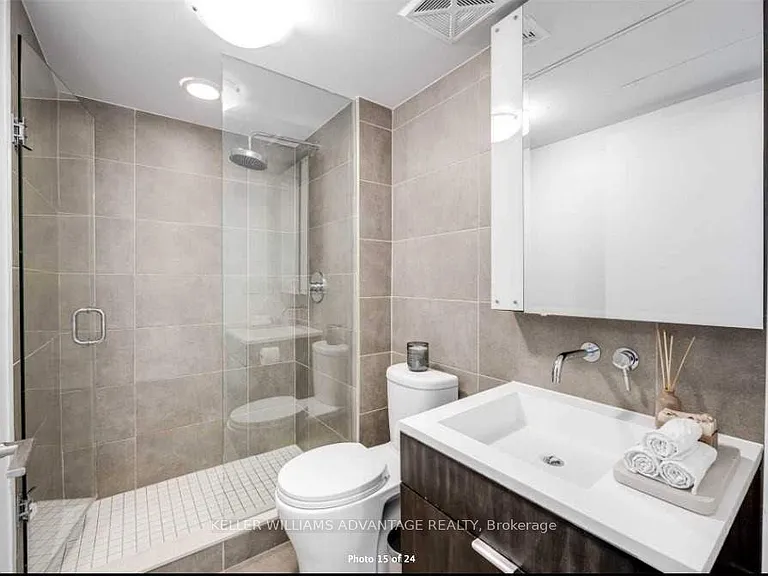 508 Wellington St W #505 — Photo 17