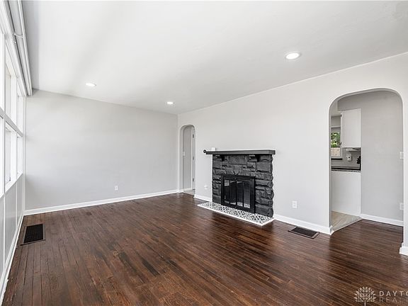 5th image of 1156 Oakhill Ave