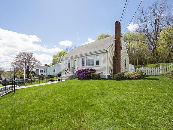 3rd image of 78 Great Hill Dr