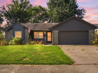 1101 W 14th Pl, Claremore, OK 74017