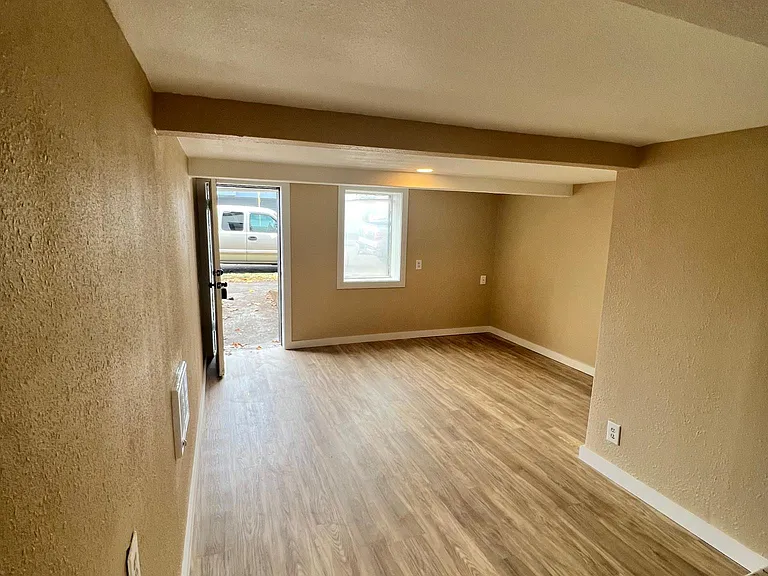 506 2nd Ave SE #2 — Photo 8