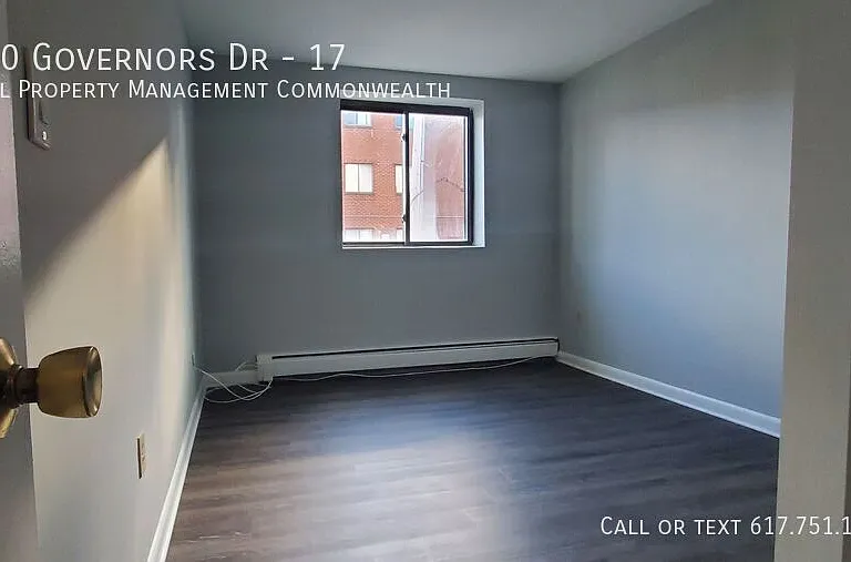 900 Governors Dr #17 — Photo 9