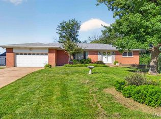 4956 Theiss Rd, Saint Louis, MO 63128