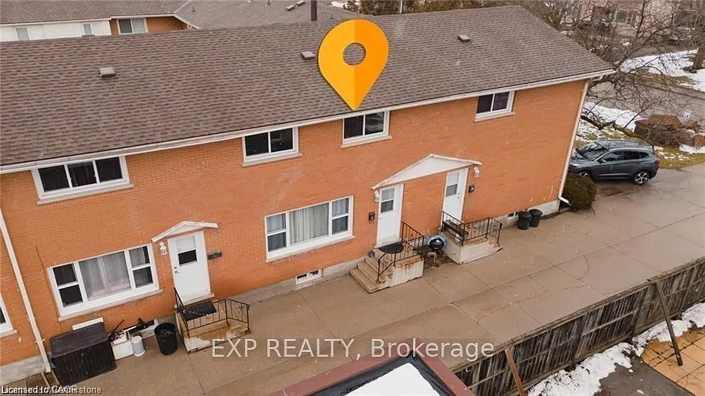 3 bed, $2,100 — Photo 1
