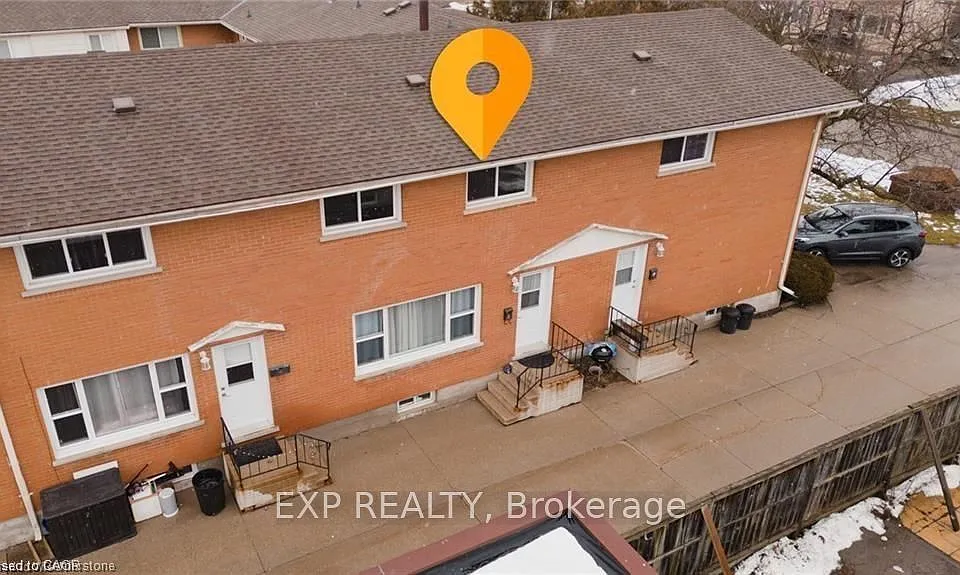 78 Bee St #8