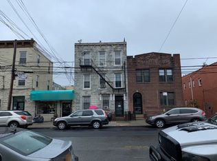 3060 14th St, Astoria, NY 11102