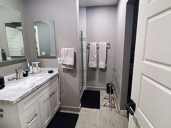 4th image of 557 N Aspen Dr