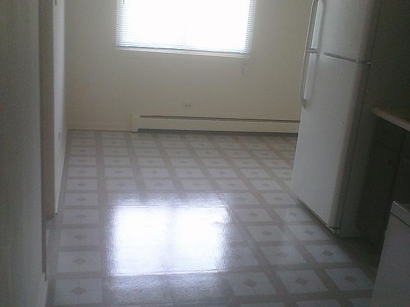 5th image of 9583 Maple Dr APT 1S