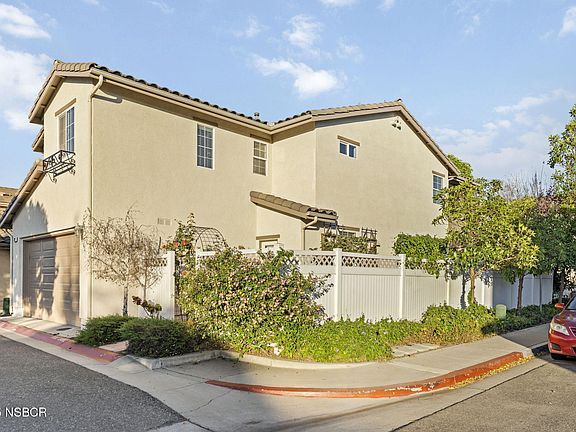 3rd image of 329 E Gilea Ct