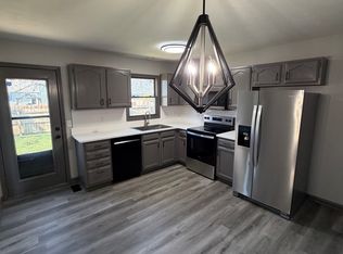 2920 N Burkhardt Rd, Evansville, IN 47715