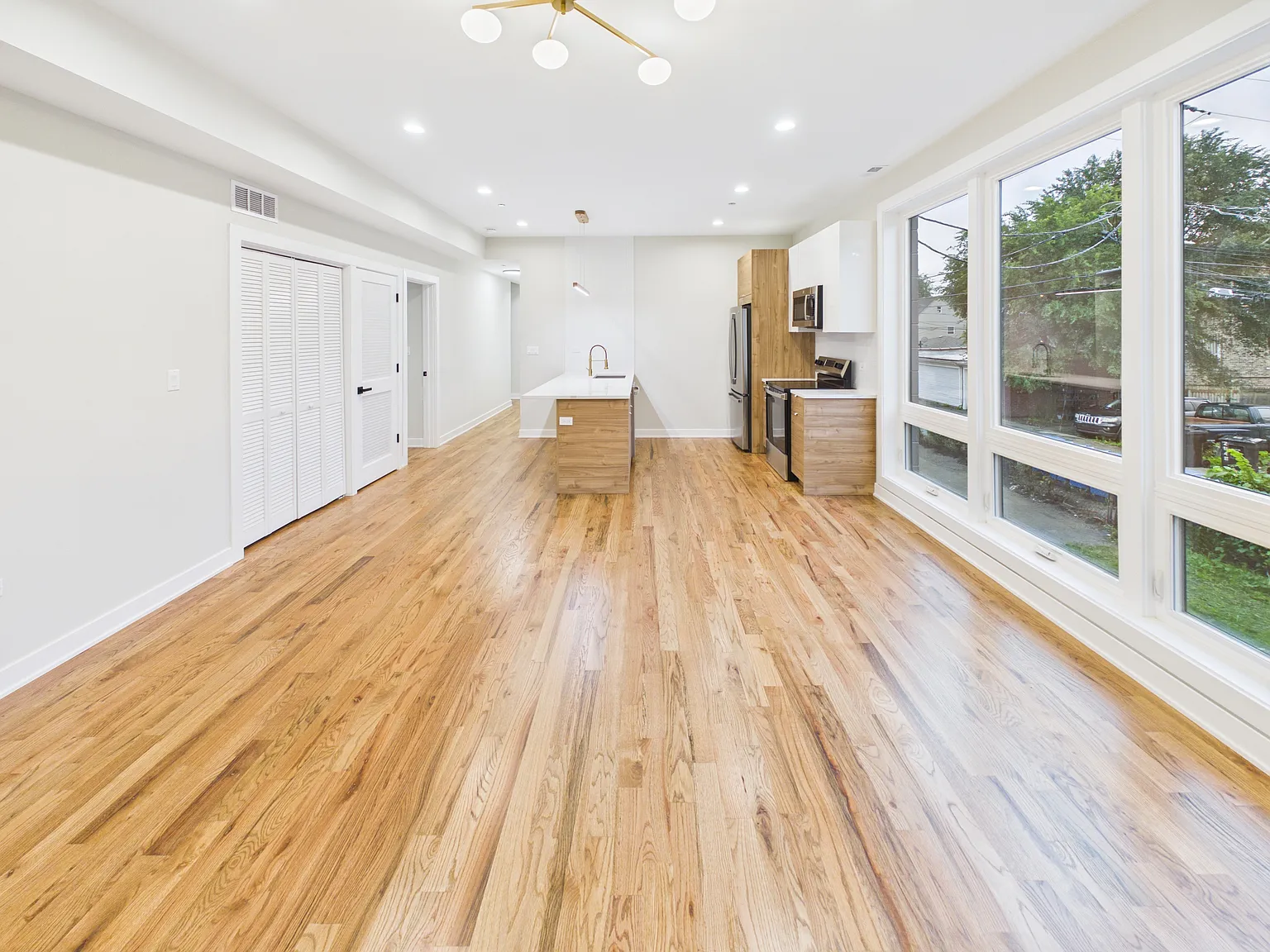 3 bed, 1200 sqft, $2,795 — Photo 3