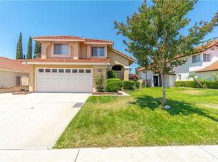 7572 Honeysuckle St, Fontana, CA 92336