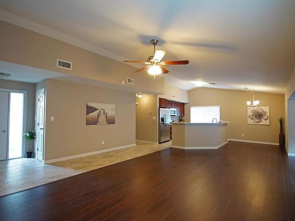 Front Door opens up into a huge entertainment space!