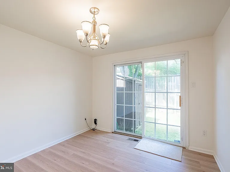 3048 Silent Valley Dr — Photo 11