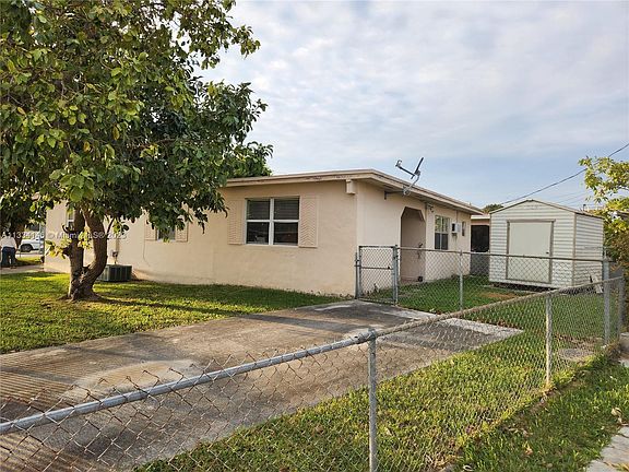 4th image of 275 SW 114th Ave
