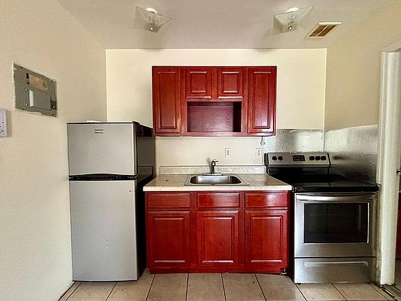 5th image of 1221 Atlantic Ave APT 2F