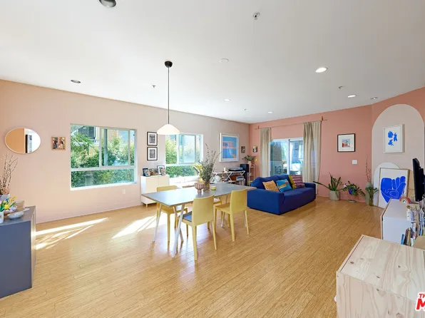 11831 Avon Way APT 202, Los Angeles, CA 90066