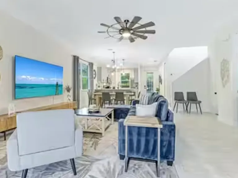 2955 Pine Tree Dr — Photo 10