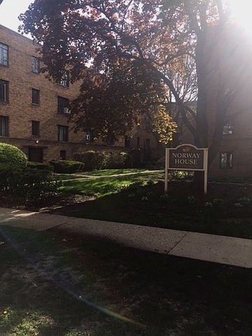 1st image of 1551 Monroe Ave APT 2