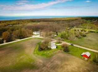 8937 Middle Village Rd, Harbor Springs, MI 49740