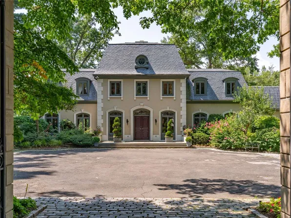 232 Cleft Road, Mill Neck, NY 11765