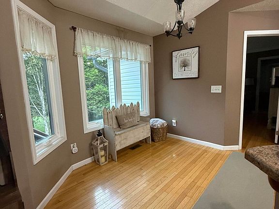5th image of 4224 Foothills Dr