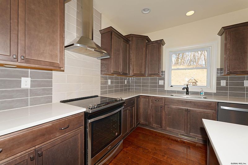 4th image of 3483 E LYDIUS Street