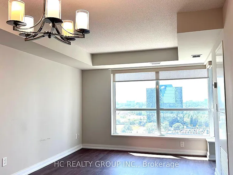 181 Village Green Sq #1415 — Photo 13