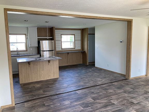 4th image of 1235 Dunbar Ave